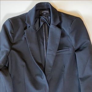 Evereve Jamison black blazer